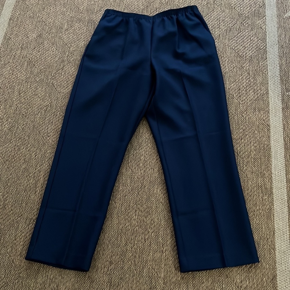 Alfred Dunner Classics Elastic waist polyester pants size 12 petite NWT